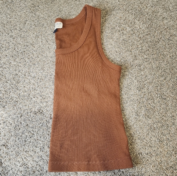 Universial Threads Ribbed Tank Top Size Large - Picture 4 of 4